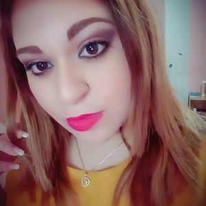 Meet your Posher, Corina